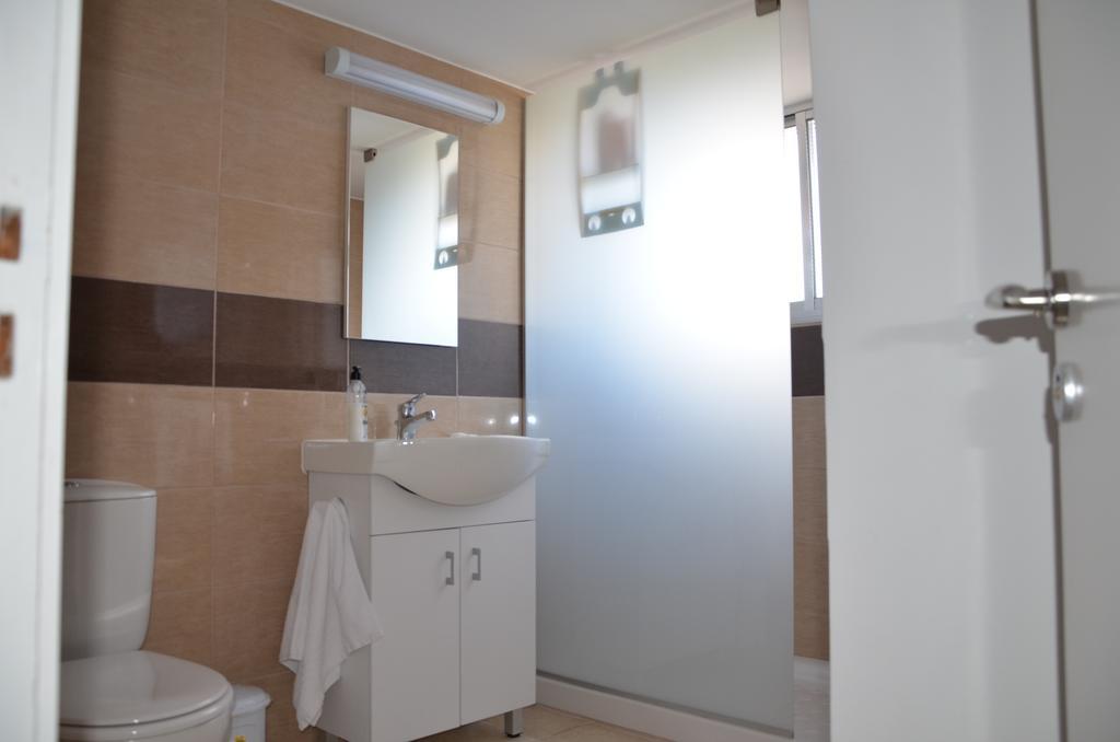 Surf & Sun Holiday Apartments Лімасол Екстер'єр фото